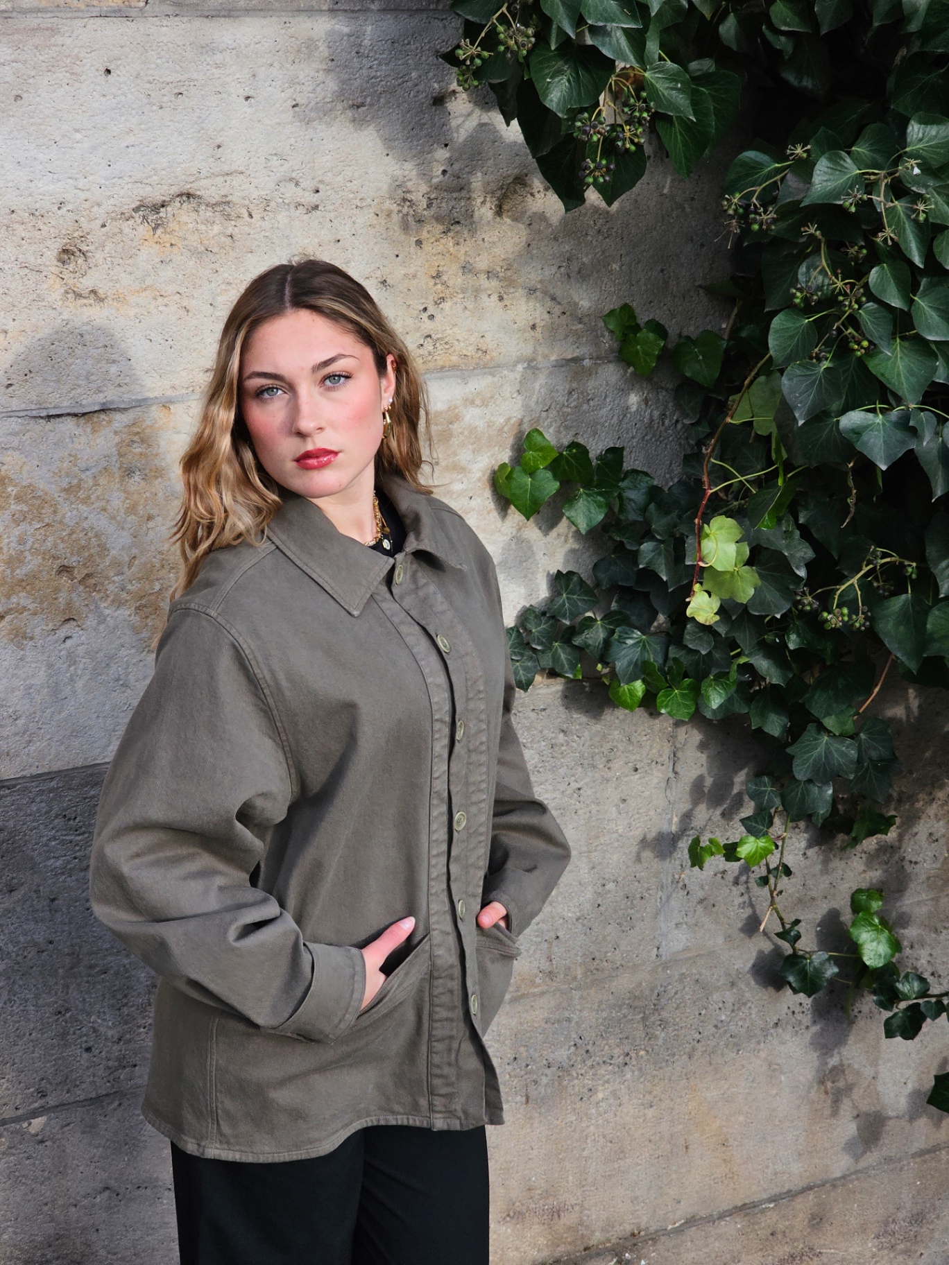 Veste de travail kaki Lynx Studios portée